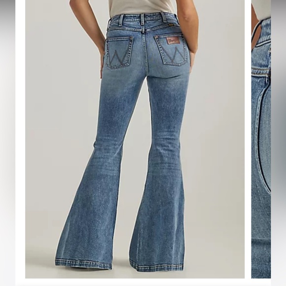 Wrangler Denim - NWT womens wrangler trumpet flare